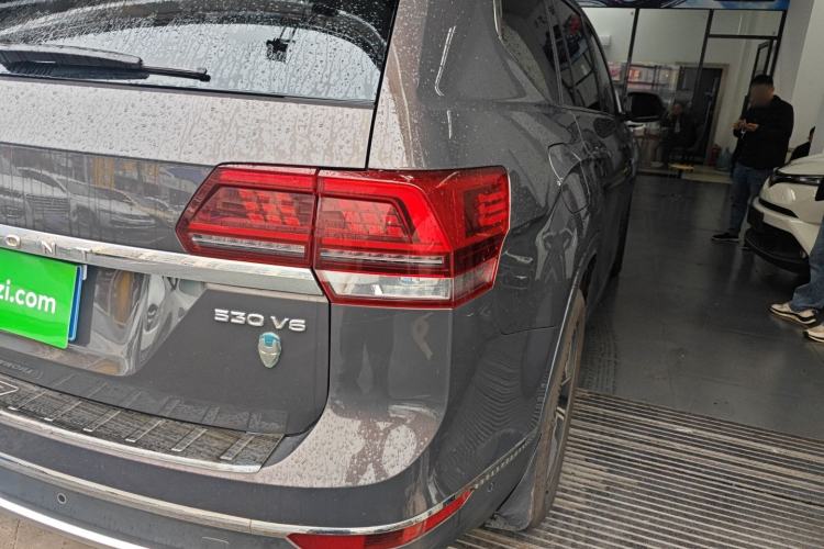 Used Volkswagen Teramont 2017 530 V6 Four-Wheel Drive Luxury Edition Right Rear Taillight