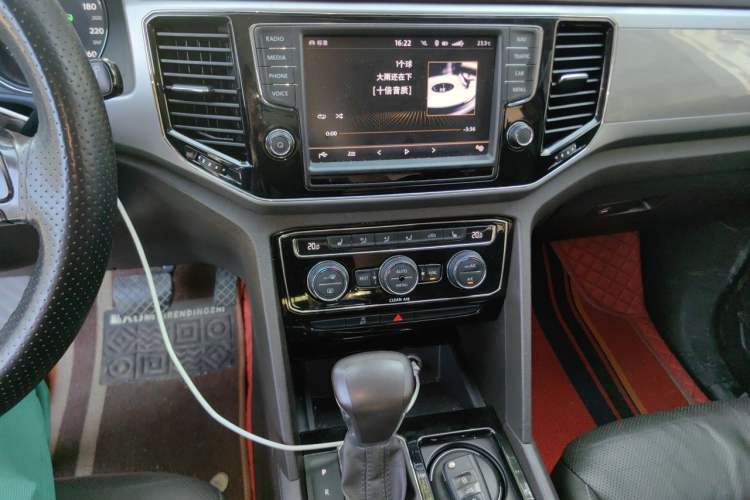 Used Volkswagen Teramont 2017 380TSI Four-Wheel Drive Luxury Edition Audio And AC Panel