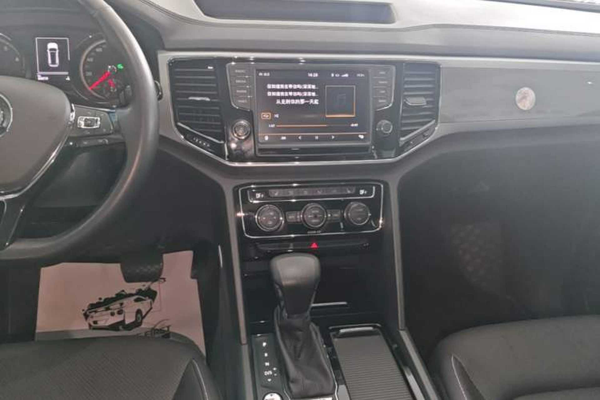 Used Volkswagen Teramont 2017 380TSI Four-Wheel Drive Luxury Edition Audio And AC Panel