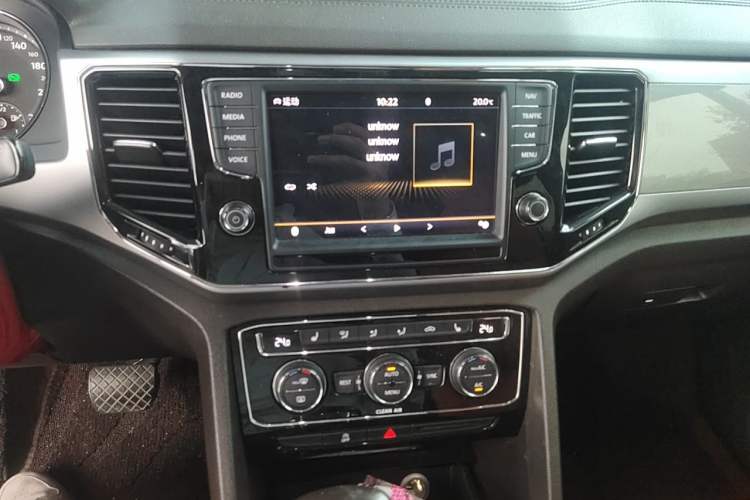 Used Volkswagen Teramont 2017 380TSI Four-Wheel Drive Luxury Edition Audio And AC Panel