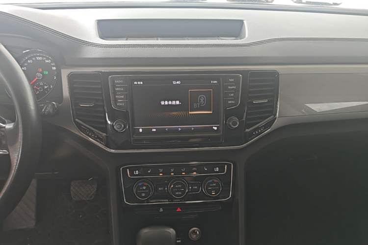 Used Volkswagen Teramont 2017 380TSI Four-Wheel Drive Luxury Edition Audio And AC Panel