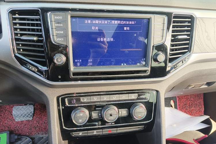 Used Volkswagen Teramont 2017 530 V6 Four-Wheel Drive Supreme Flagship Edition Audio And AC Panel