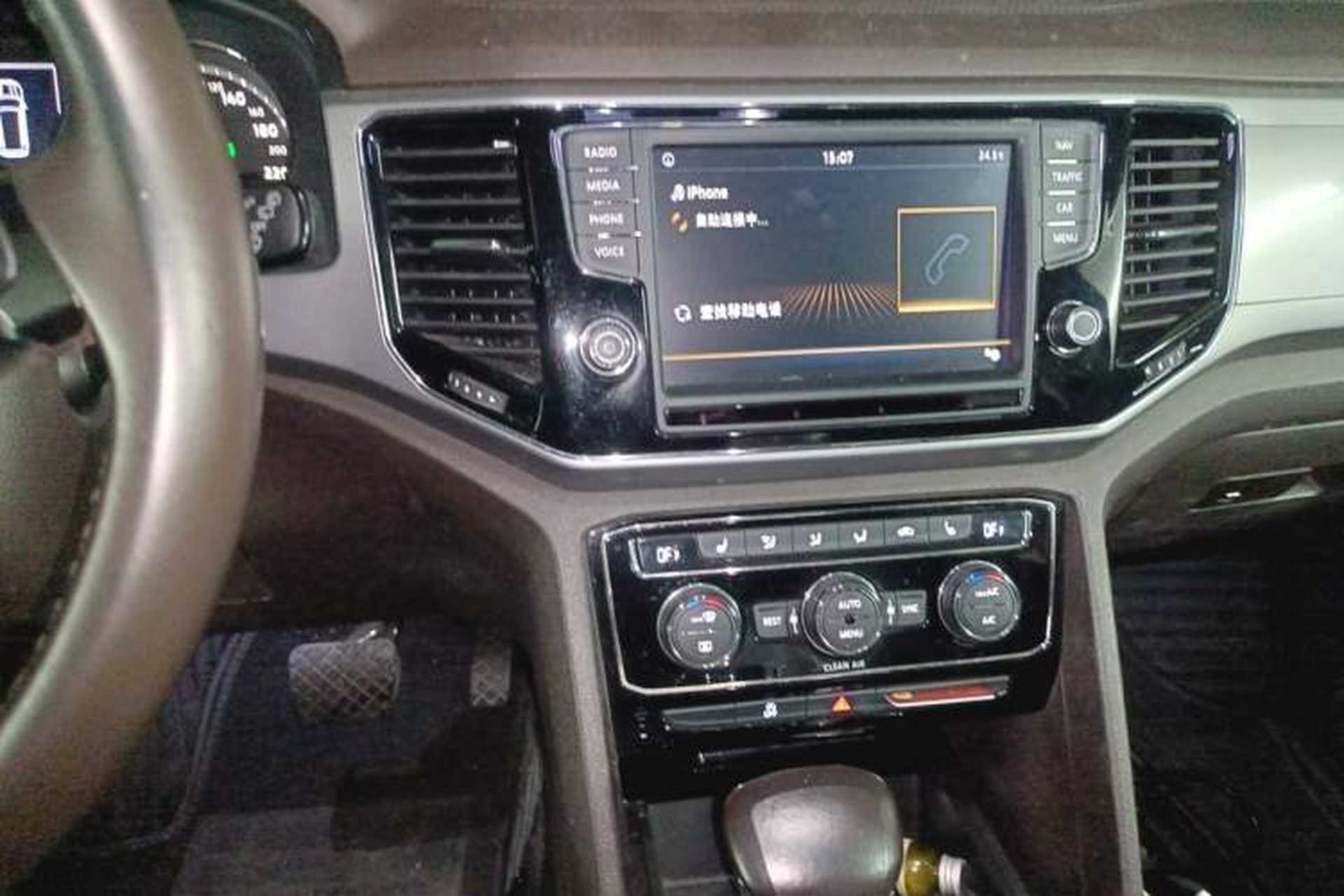 Used Volkswagen Teramont 2017 330TSI Two-Wheel-Drive Luxury Edition Audio And AC Panel