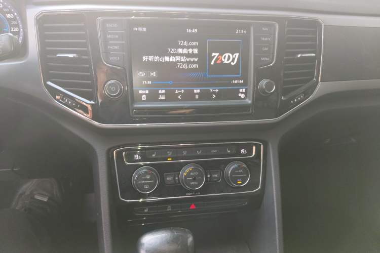 Used Volkswagen Teramont 2017 530 V6 Four-Wheel Drive Flagship Edition Audio And AC Panel