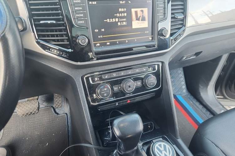Used Volkswagen Teramont 2017 380TSI Four-Wheel Drive Luxury Edition Audio And AC Panel