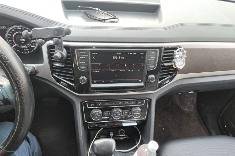 Used Volkswagen Teramont 2017 380TSI Four-Wheel Drive Flagship Edition Audio And AC Panel