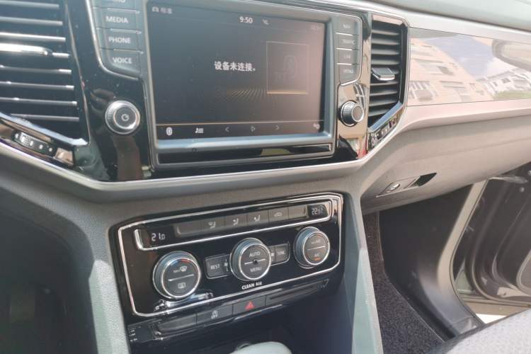 Used Volkswagen Teramont 2017 380TSI Four-Wheel Drive Comfort Edition Audio And AC Panel