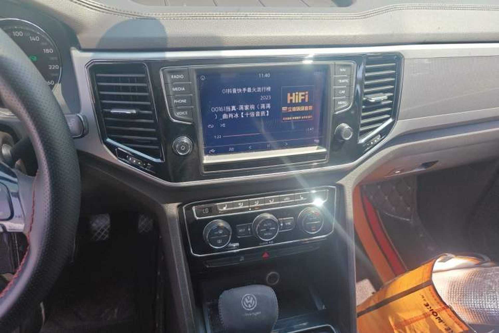 Used Volkswagen Teramont 2017 330TSI Two-Wheel-Drive Luxury Edition Audio And AC Panel