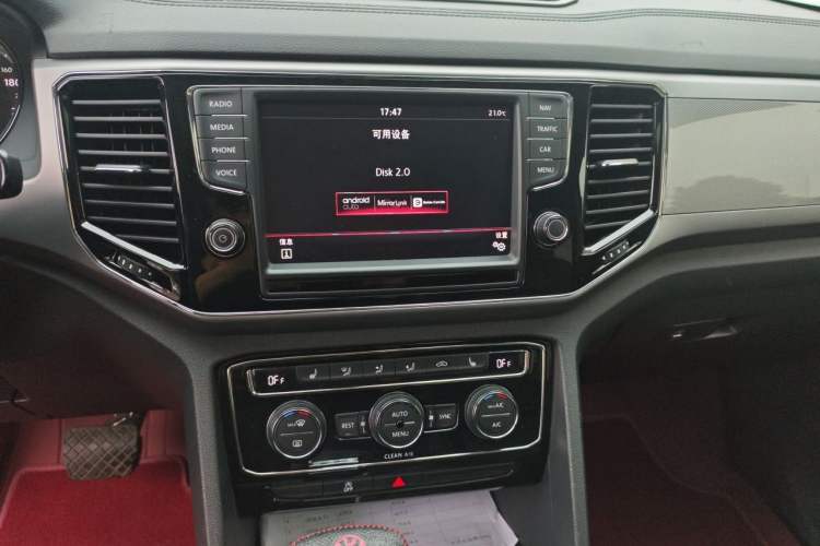 Used Volkswagen Teramont 2017 330TSI Two-Wheel-Drive Luxury Edition Audio And AC Panel