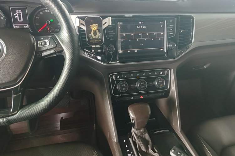 Used Volkswagen Teramont 2017 380TSI Four-Wheel Drive Luxury Edition Audio And AC Panel