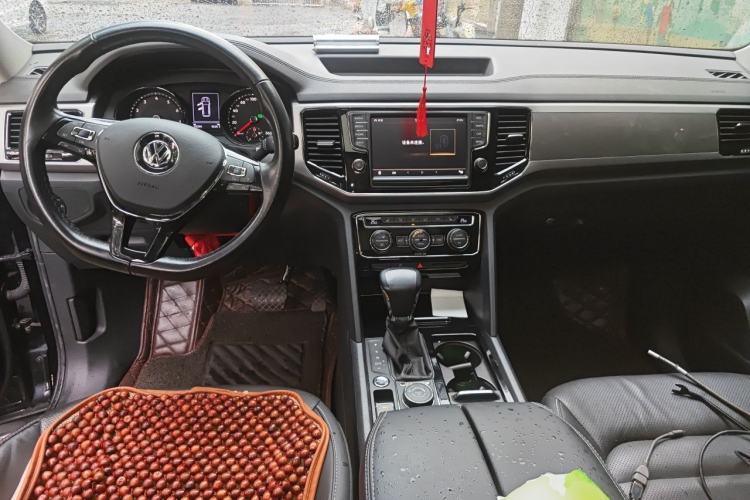 Used Volkswagen Teramont 2017 330TSI Two-Wheel-Drive Luxury Edition Center Console