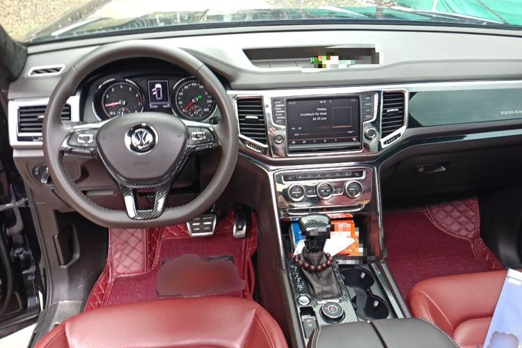 Used Volkswagen Teramont 2017 530 V6 Four-Wheel Drive Luxury Edition Center Console