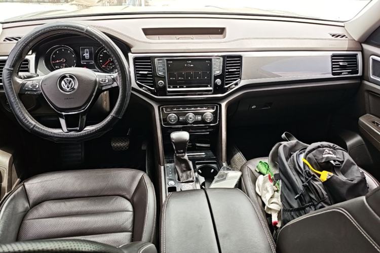 Used Volkswagen Teramont 2017 530 V6 Four-Wheel Drive Luxury Edition Center Console