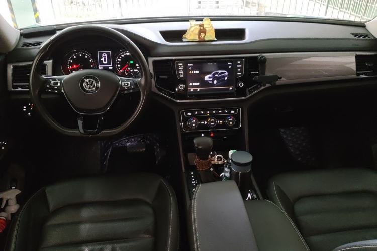 Used Volkswagen Teramont 2017 530 V6 Four-Wheel Drive Luxury Edition Center Console