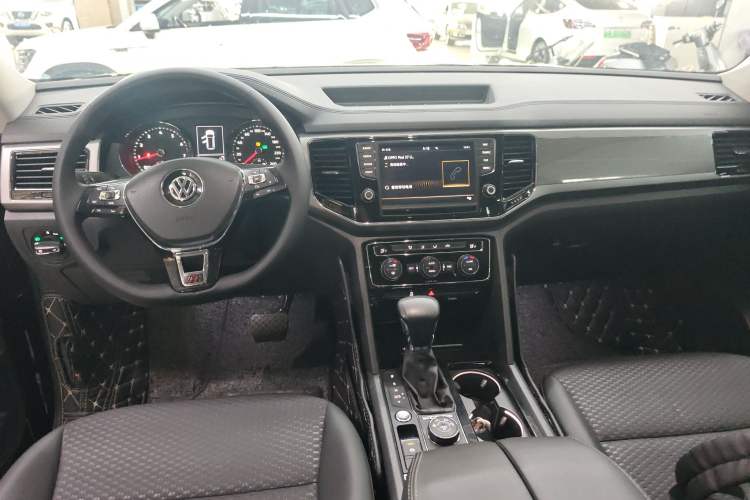 Used Volkswagen Teramont 2017 380TSI Four-Wheel Drive Comfort Edition Center Console