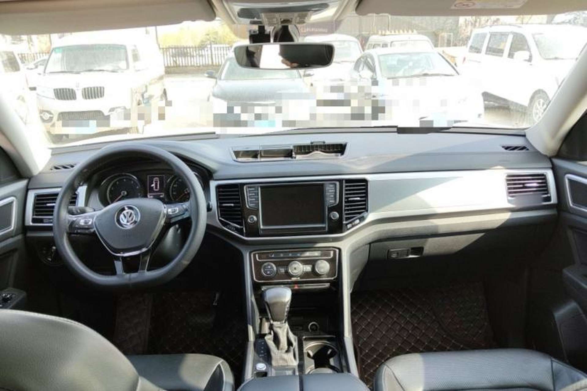 Used Volkswagen Teramont 2017 330TSI Two-Wheel-Drive Luxury Edition Center Console