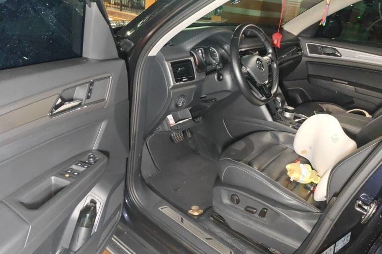 Used Volkswagen Teramont 2017 530 V6 Four-Wheel Drive Luxury Edition Driver Seat