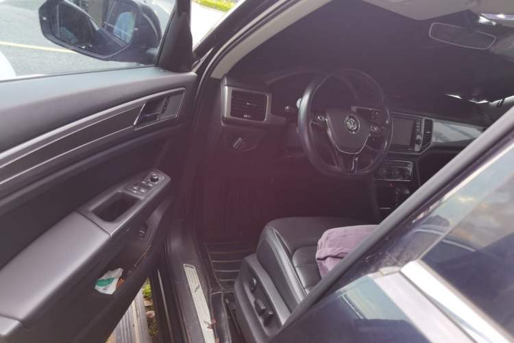 Used Volkswagen Teramont 2017 330TSI Two-Wheel-Drive Luxury Edition Driver Seat