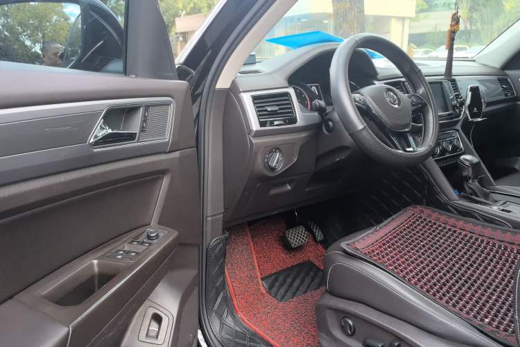 Used Volkswagen Teramont 2017 330TSI Two-Wheel-Drive Luxury Edition Driver Seat
