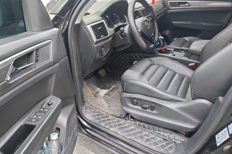 Used Volkswagen Teramont 2017 330TSI Two-Wheel-Drive Luxury Edition Driver Seat