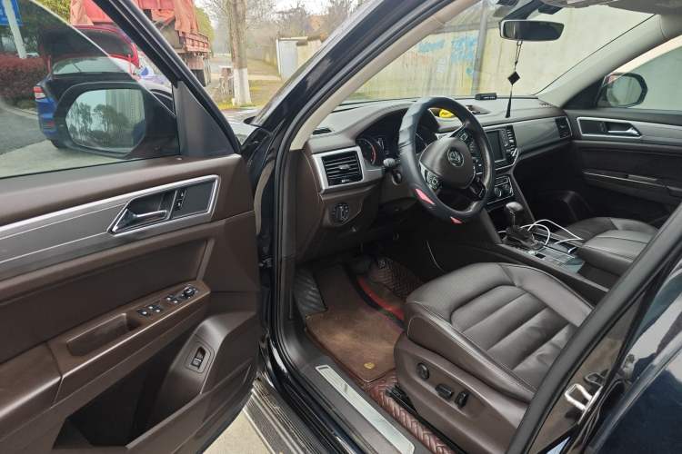 Used Volkswagen Teramont 2017 330TSI Two-Wheel-Drive Luxury Edition Driver Seat