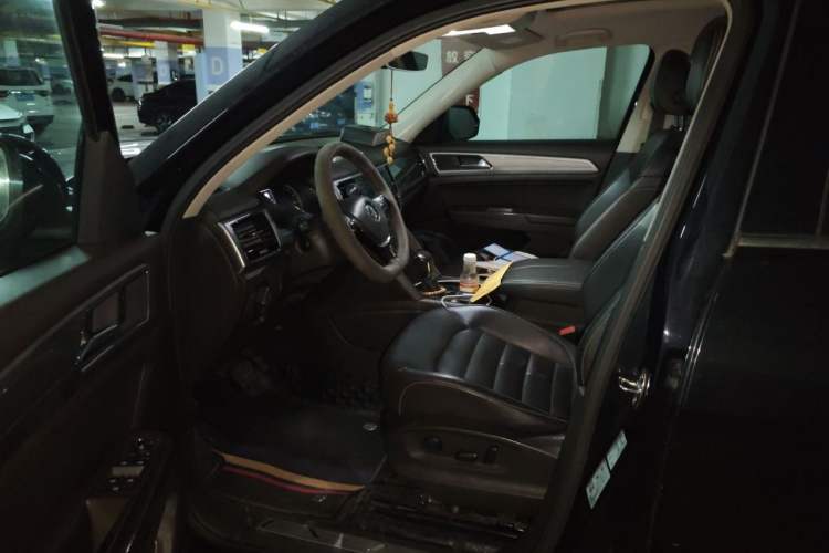 Used Volkswagen Teramont 2017 330TSI Two-Wheel-Drive Luxury Edition Driver Seat