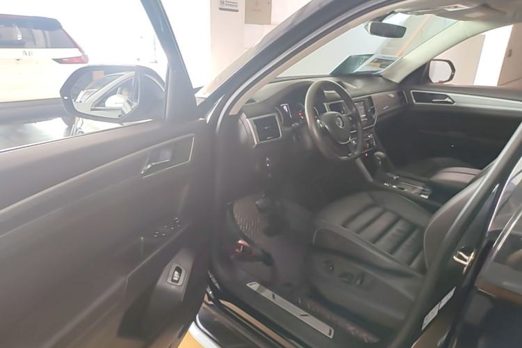 Used Volkswagen Teramont 2017 330TSI Two-Wheel-Drive Luxury Edition Driver Seat