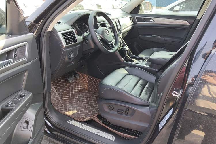 Used Volkswagen Teramont 2017 330TSI Two-Wheel-Drive Luxury Edition Driver Seat
