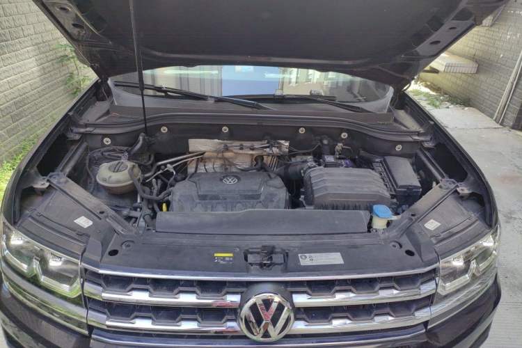Used Volkswagen Teramont 2017 330TSI Two-Wheel-Drive Luxury Edition Engine Bay