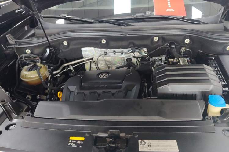 Used Volkswagen Teramont 2017 330TSI Two-Wheel-Drive Luxury Edition Engine Bay