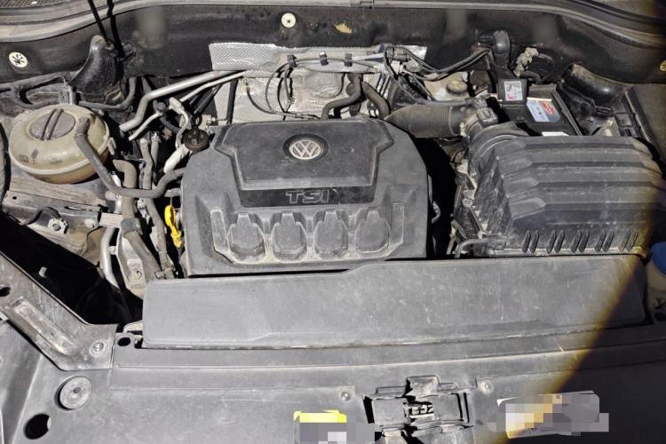 Used Volkswagen Teramont 2017 330TSI Two-Wheel-Drive Luxury Edition Engine Bay