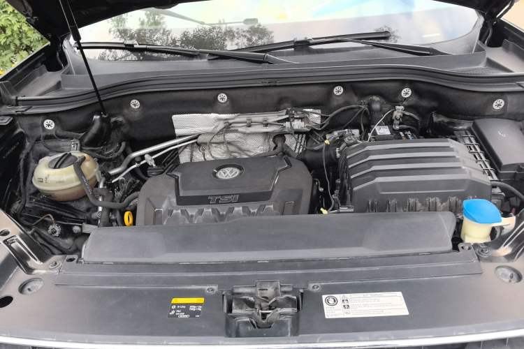 Used Volkswagen Teramont 2017 330TSI Two-Wheel-Drive Luxury Edition Engine Bay