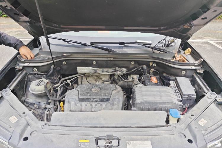 Used Volkswagen Teramont 2017 330TSI Two-Wheel-Drive Luxury Edition Engine Bay