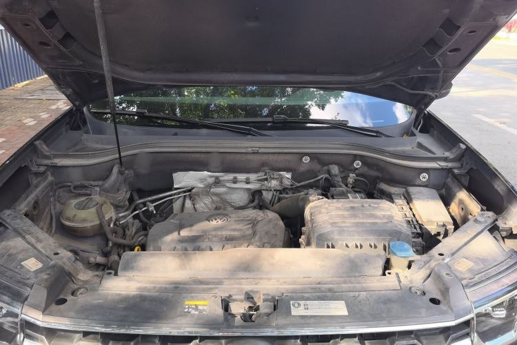 Used Volkswagen Teramont 2017 330TSI Two-Wheel-Drive Luxury Edition Engine Bay