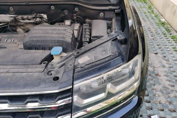 Used Volkswagen Teramont 2017 380TSI Four-Wheel Drive Luxury Edition Engine Bay Left