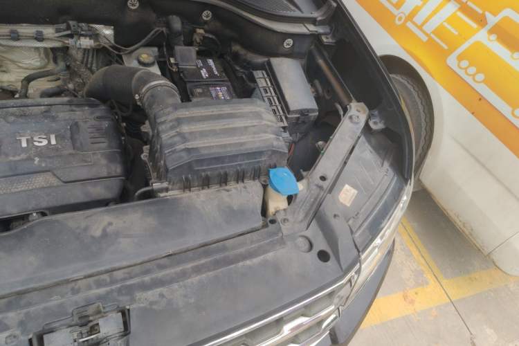 Used Volkswagen Teramont 2017 380TSI Four-Wheel Drive Comfort Edition Engine Bay Left