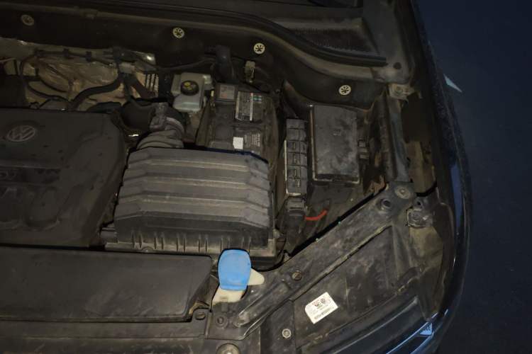 Used Volkswagen Teramont 2017 330TSI Two-Wheel-Drive Luxury Edition Engine Bay Left