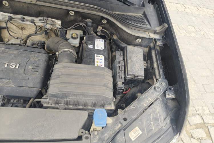 Used Volkswagen Teramont 2017 380TSI Four-Wheel Drive Luxury Edition Engine Bay Left