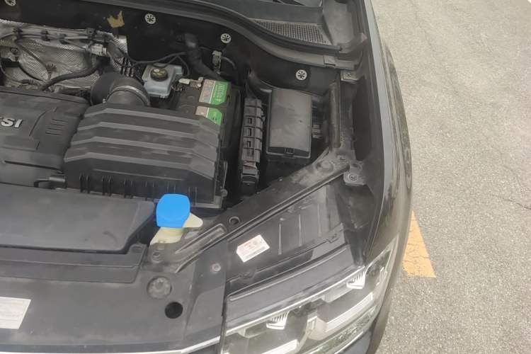 Used Volkswagen Teramont 2017 380TSI Four-Wheel Drive Luxury Edition Engine Bay Left