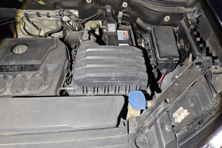 Used Volkswagen Teramont 2017 330TSI Two-Wheel-Drive Luxury Edition Engine Bay Left