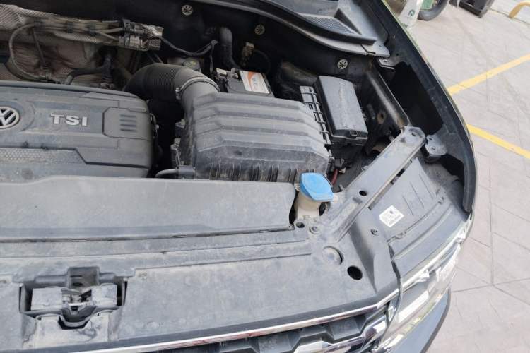 Used Volkswagen Teramont 2017 380TSI Four-Wheel Drive Luxury Edition Engine Bay Left
