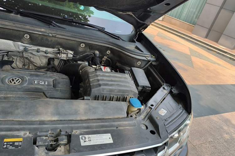 Used Volkswagen Teramont 2017 380TSI Four-Wheel Drive Luxury Edition Engine Bay Left