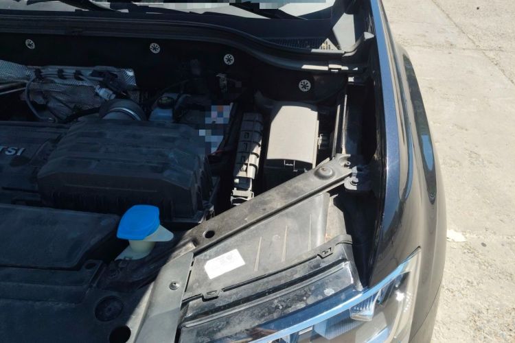 Used Volkswagen Teramont 2017 380TSI Four-Wheel Drive Luxury Edition Engine Bay Left