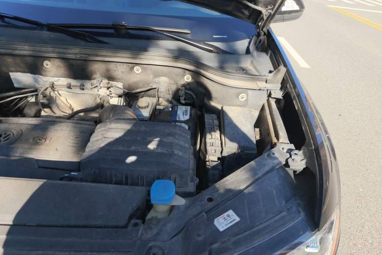 Used Volkswagen Teramont 2017 380TSI Four-Wheel Drive Luxury Edition Engine Bay Left