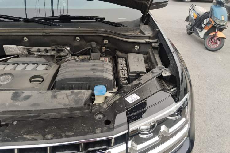Used Volkswagen Teramont 2017 530 V6 Four-Wheel Drive Flagship Edition Engine Bay Left