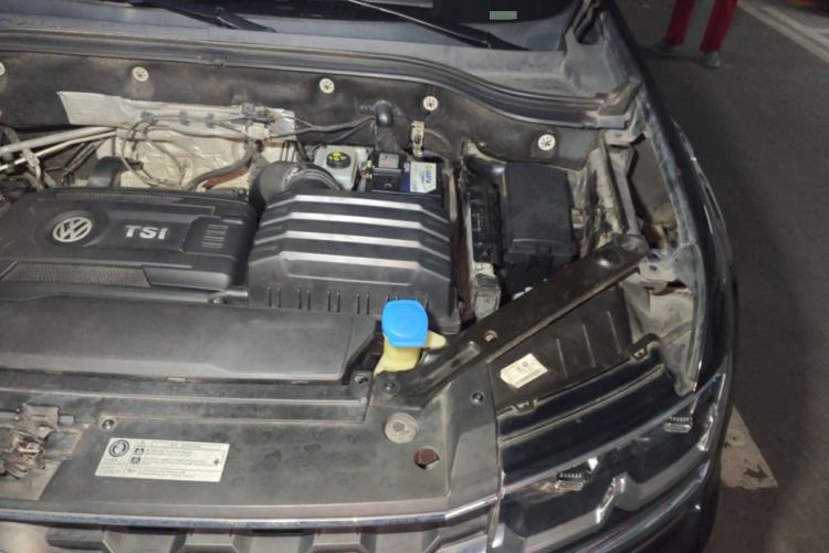 Used Volkswagen Teramont 2017 380TSI Four-Wheel Drive Luxury Edition Engine Bay Left