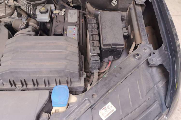 Used Volkswagen Teramont 2017 330TSI Two-Wheel-Drive Luxury Edition Engine Bay Left