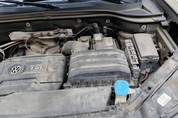 Used Volkswagen Teramont 2017 380TSI Four-Wheel Drive Luxury Edition Engine Bay Left