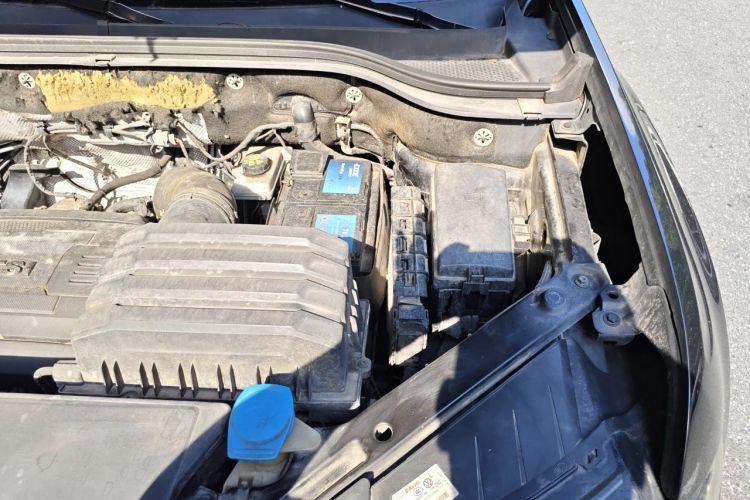 Used Volkswagen Teramont 2017 380TSI Four-Wheel Drive Luxury Edition Engine Bay Left