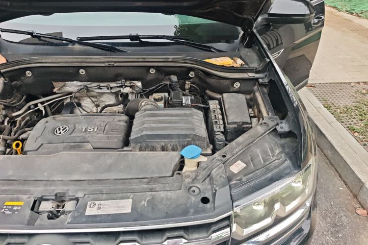 Used Volkswagen Teramont 2017 380TSI Four-Wheel Drive Luxury Edition Engine Bay Left